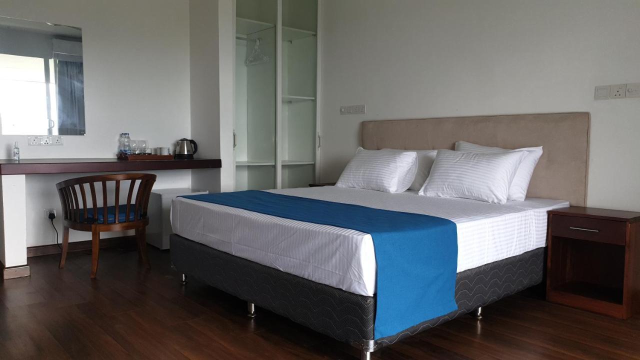 The Mountbatten Hotel Kandy Esterno foto